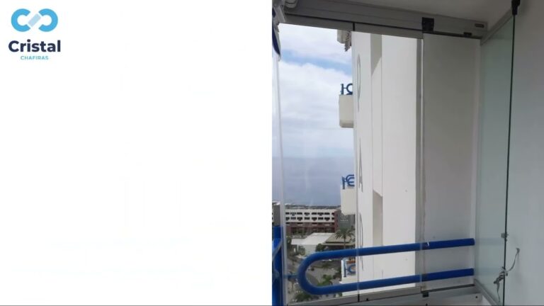 Tranquilidad y luminosidad: ambientes con cortinas de cristal